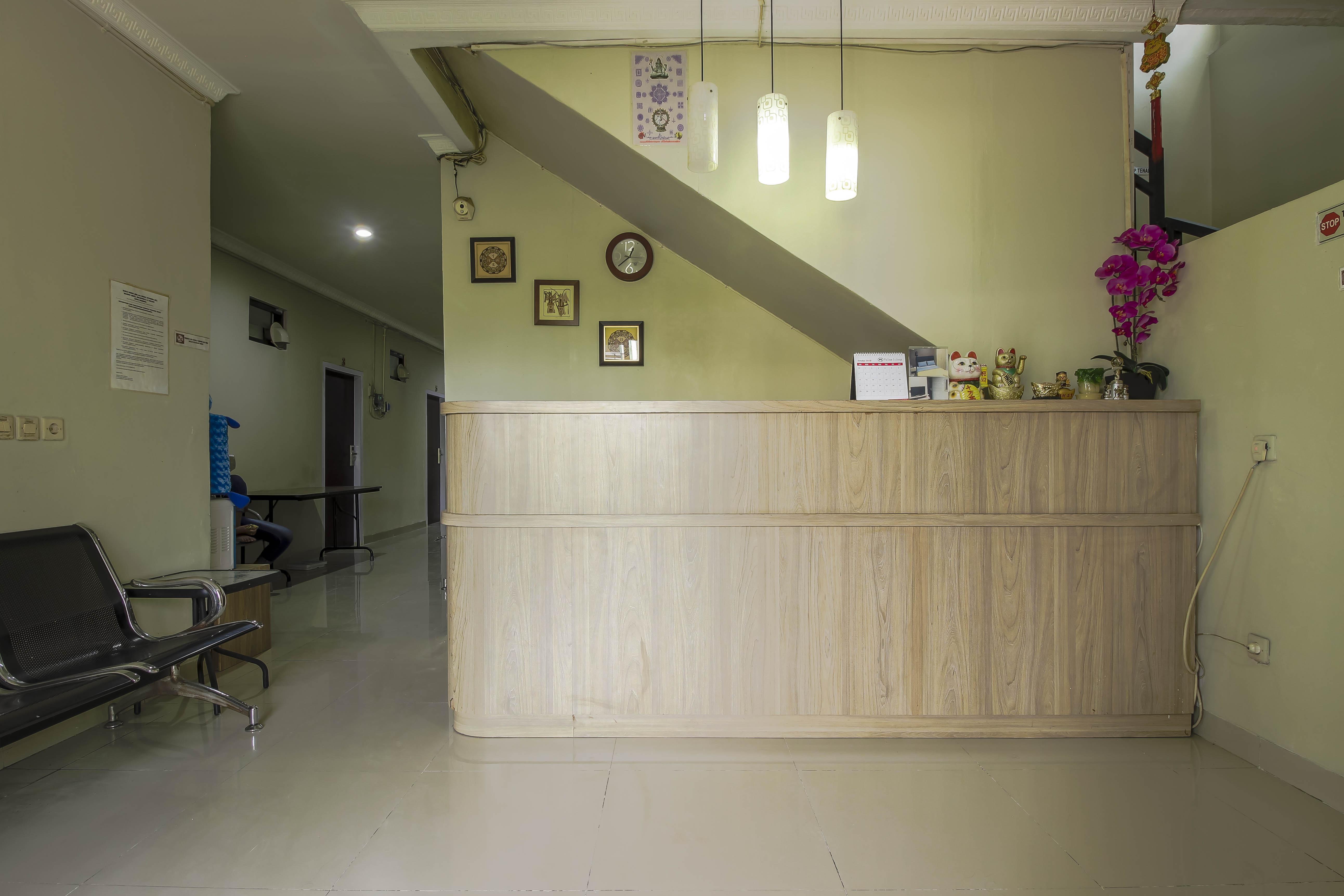 Reddoorz Plus Near Lippo Cikarang Mall Бекаси Экстерьер фото
